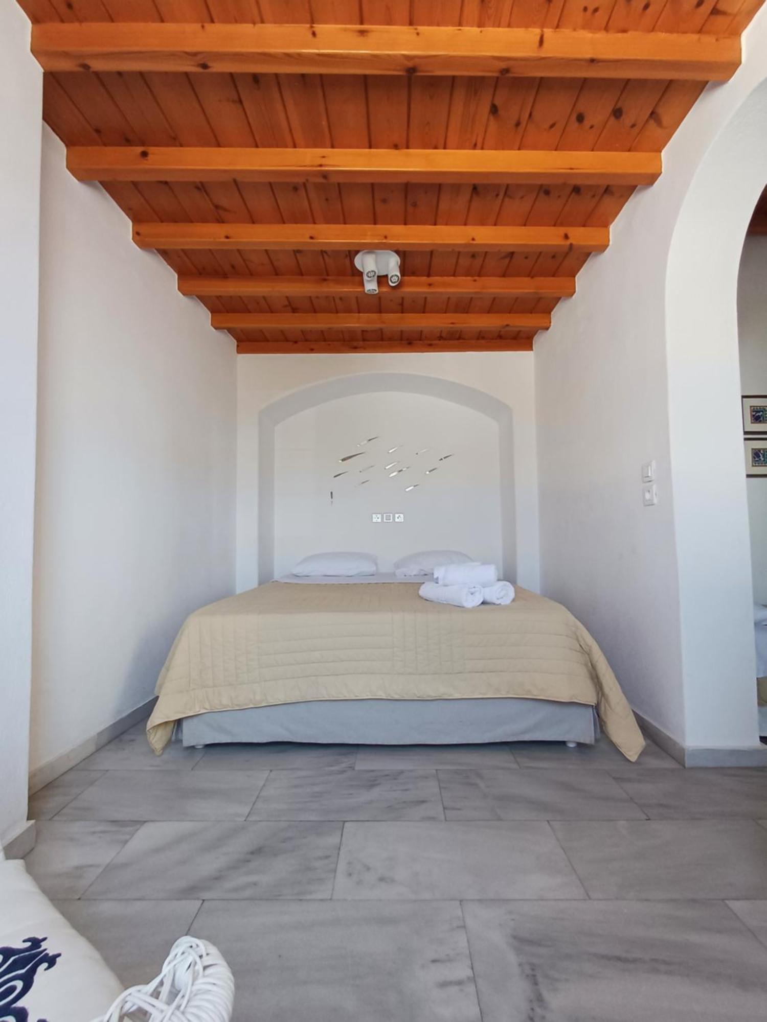 Manos Rooms Mykonos Town Esterno foto